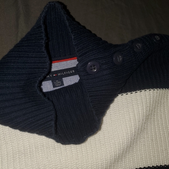 Tommy Hilfiger USA Sweater - Picture 2 of 3